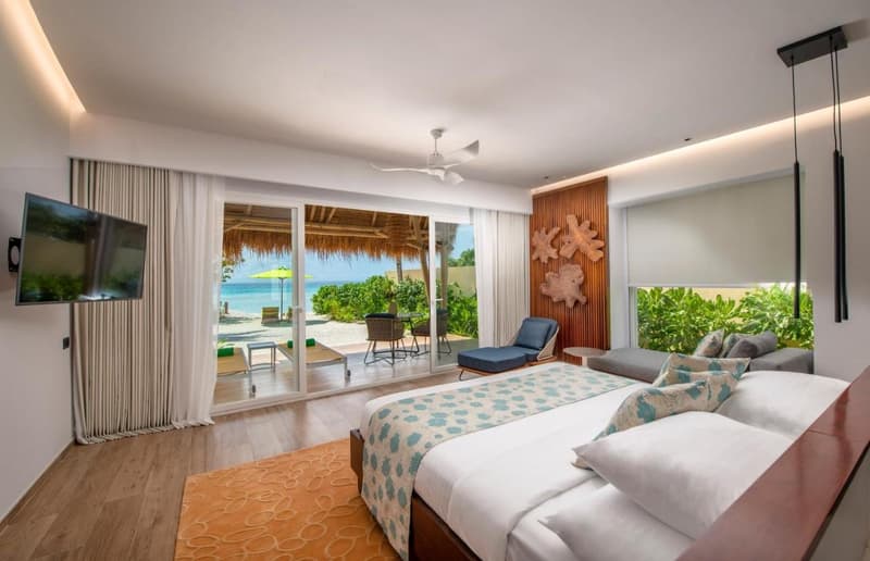 Emerald Maldives Resort - Beach Villa - Image 1