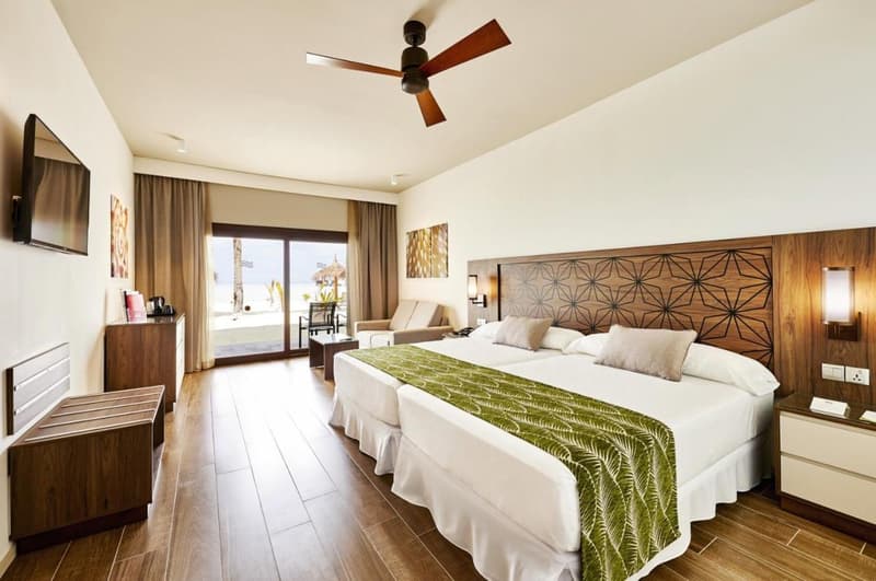 Hotel Riu Atoll - Beach Room - Image 1
