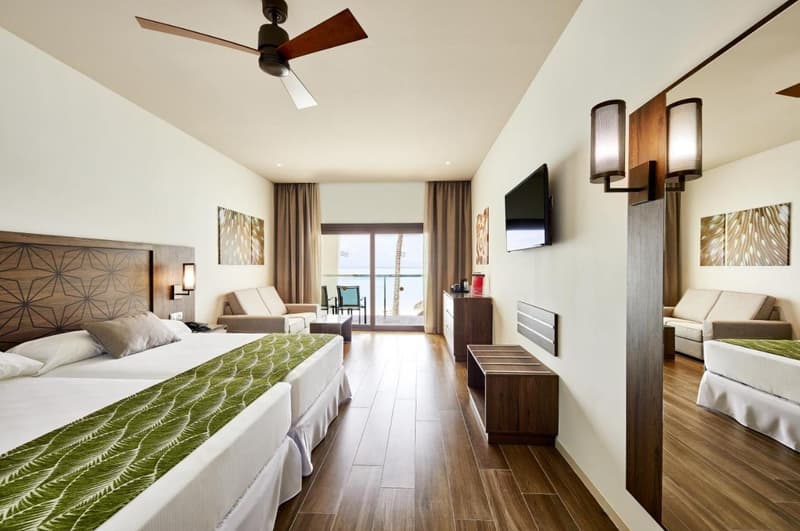 Hotel Riu Atoll - Double Room Sea View - Image 1