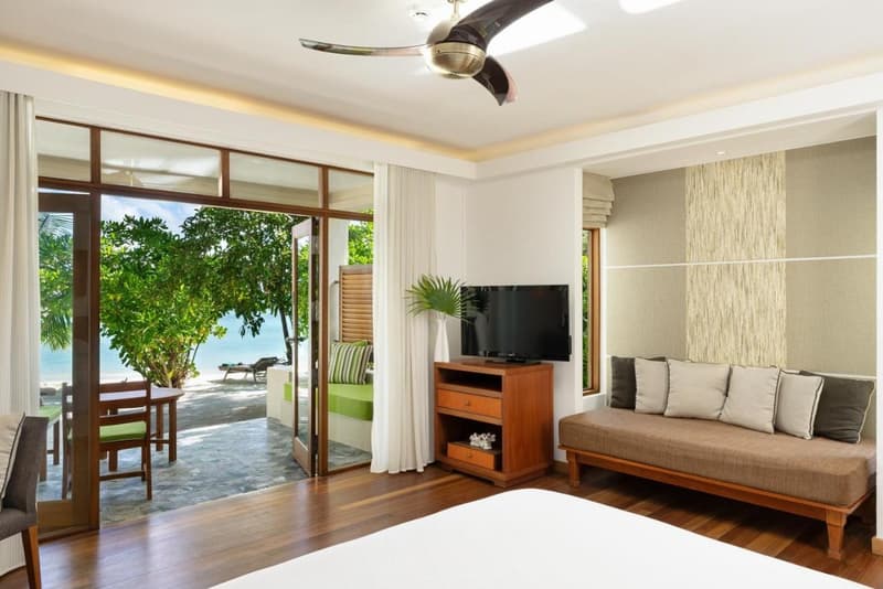 Kurumba Maldives - Deluxe Bungalow - Image 1